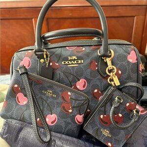 COACH Signature Cherry Print (Set)